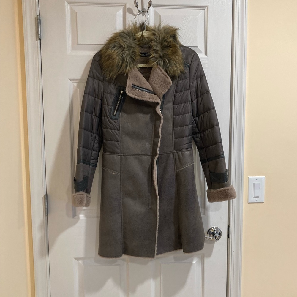 Rino&Pelle Grey Coat with Faux Fur Collar